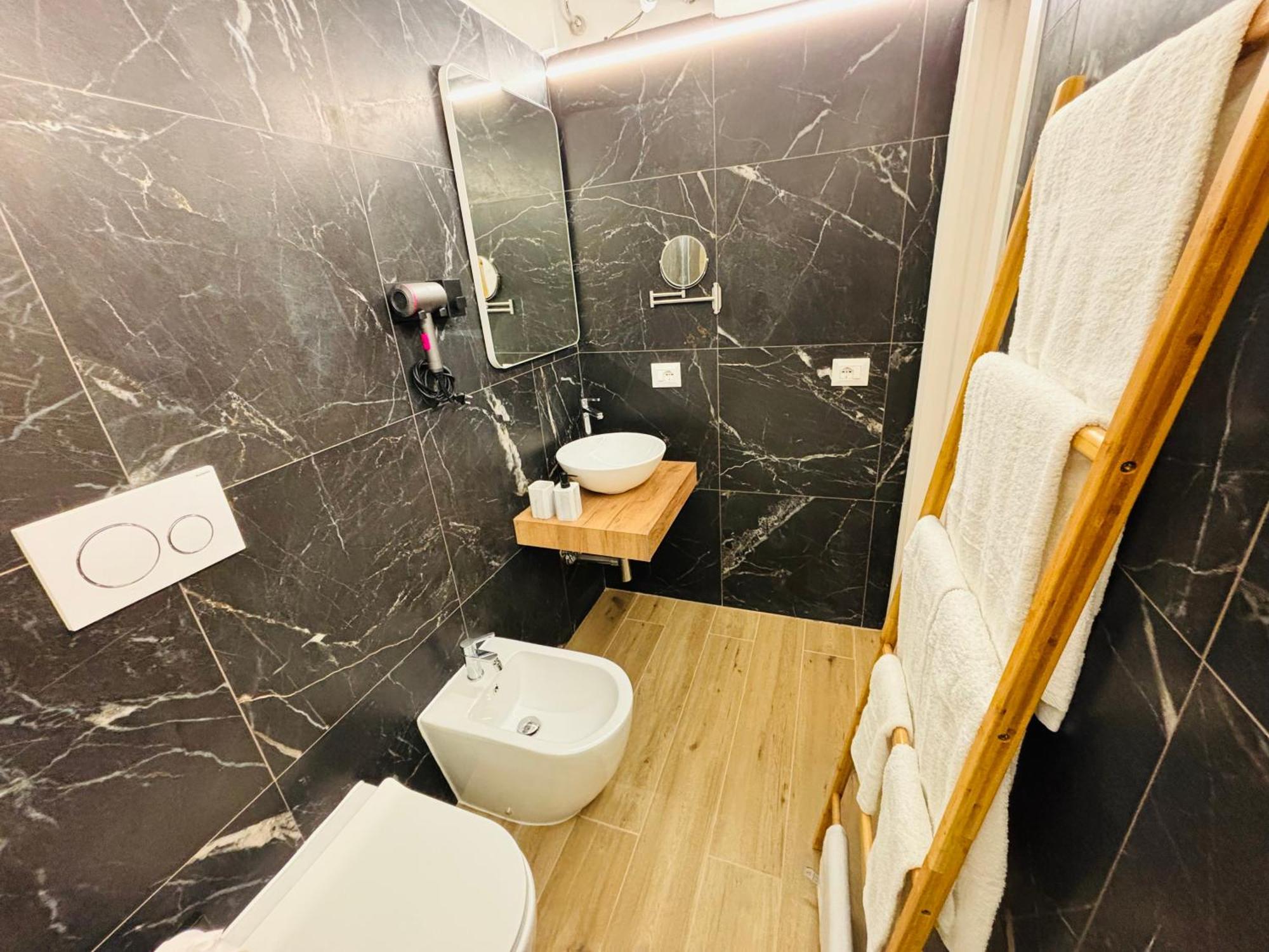 La Petite Suite Sanremo Luaran gambar